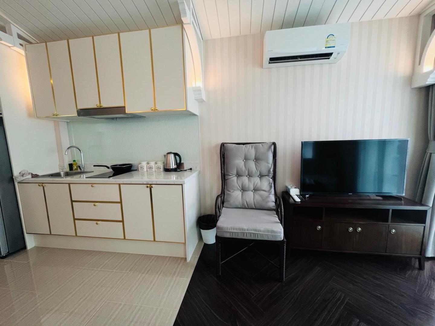 Florida Garden Pattaya Apartment Na Chom Thian Ngoại thất bức ảnh